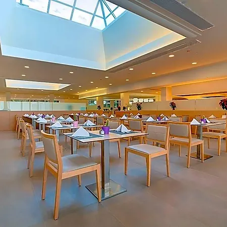 Sbh Monica Hotel 4*