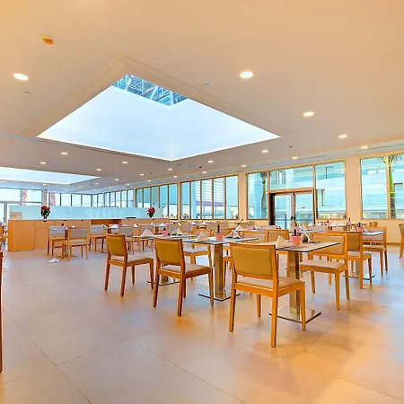 Sbh莫妮卡海滩度假酒店 酒店