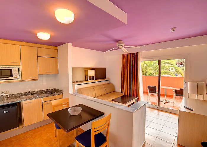 Hotell Sbh Monica 4*